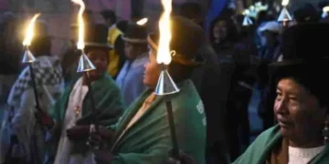 Un desfile pasado por el 16 de Julio. FOTO: GAMLP