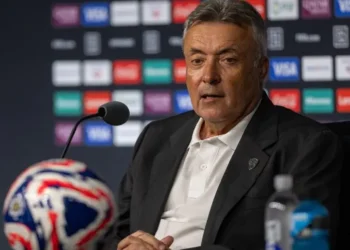 El entrenador del Monterrey, Domènec Torrent, en plena coferencia de prensa (Monterrey).