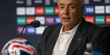 El entrenador del Monterrey, Domènec Torrent, en plena coferencia de prensa (Monterrey).