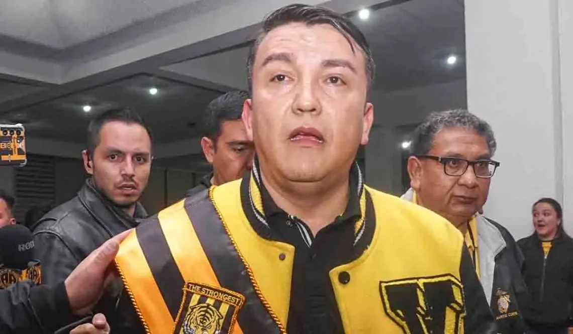 Daniel Terrazas durante su posesión como presidente stronguista (APG).