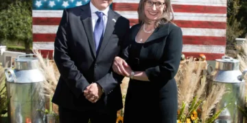 Marcelo Hevia y Debra Hevia.