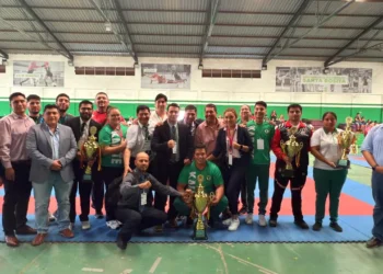 Todos los premiados del certamen disputado  en Santa Cruz (Feboka)
