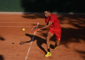 El tenista beniano Murkel Dellien en plena competencia.