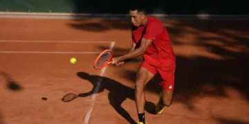 El tenista beniano Murkel Dellien en plena competencia.