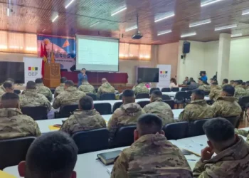 Militares y Policías se capacitan sobre la custodia del material electoral.