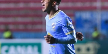 Robson Matheus grita a todo pulmón el gol del triunfo celeste ante Nacional (APG).