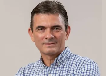 Rodrigo Paz: exdiputado, exalcalde de Tarija, actual senador desde 2020 y candidato presidencial del PDC.