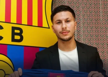Roony Bardghji con la camiseta del FC Barcelona