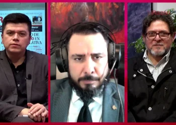 José Luis Exeni y Rolando Schrupp en entrevista con Piedra, Papel y Tinta de La Razón.
