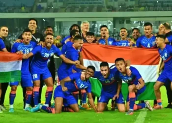 La selección de fútbol de la India en plena competencia (AFP).