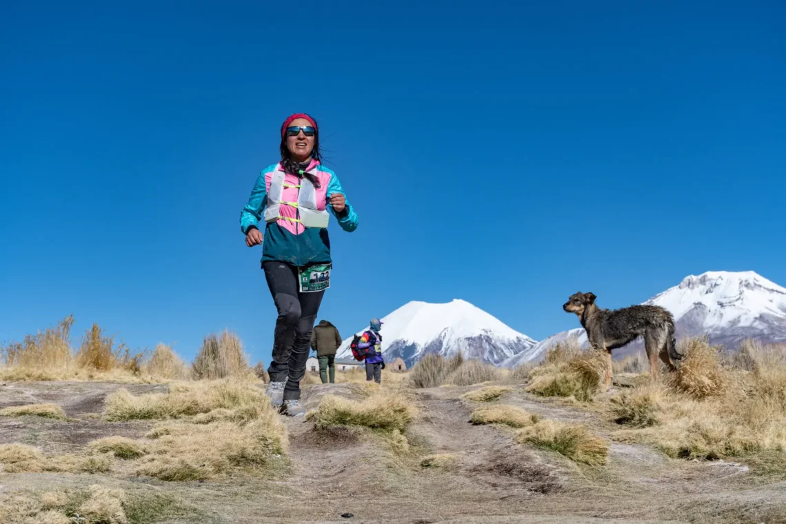 Una deportista en pleno campo traviesa en una prueba anterior.