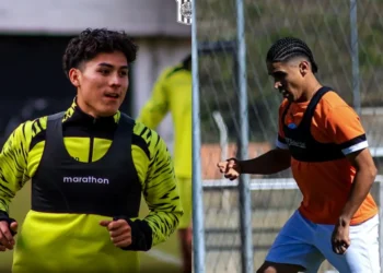 El delantero de The Strongest, Gabriel Sotomayor (izq.) y el extremo de Bolívar, el colombiano Daniel Cataño, refuerzan a los grandes del fútbol boliviano.