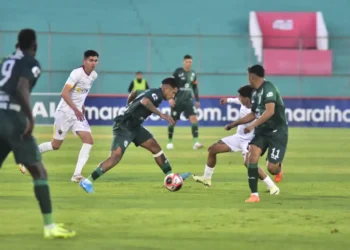 Incidencia del partido entre Tomayapo y Real Oruro.