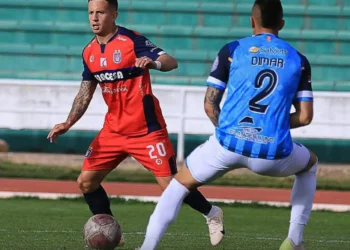 Inciencia del partido entre Universitario y Nacional Sucre por la Copa Simón Bolívar
