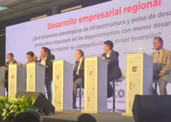 El primer foro contó con la participación de cinco fuerzas políticas. Foto: CEPB.