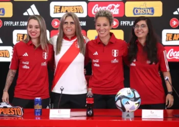 Emily Lima y su cuerpo técnico. (FOTO: @RedesSociales)