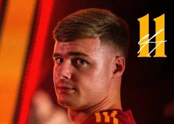 Evan Ferguson con la Roma