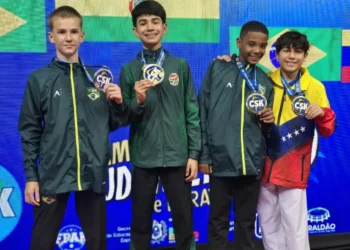 Un momento de la premiación del certamen de karate.