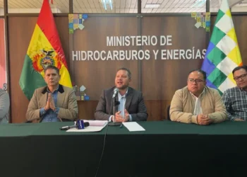 Autoridades lamentan la posición de los legisldaores con el litio. Foto: Ministerio de Hidrocarburos.