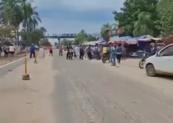Enfrentamiento en Yapacani, entre evistas y androniquistas.
Foto: Captura RRSS