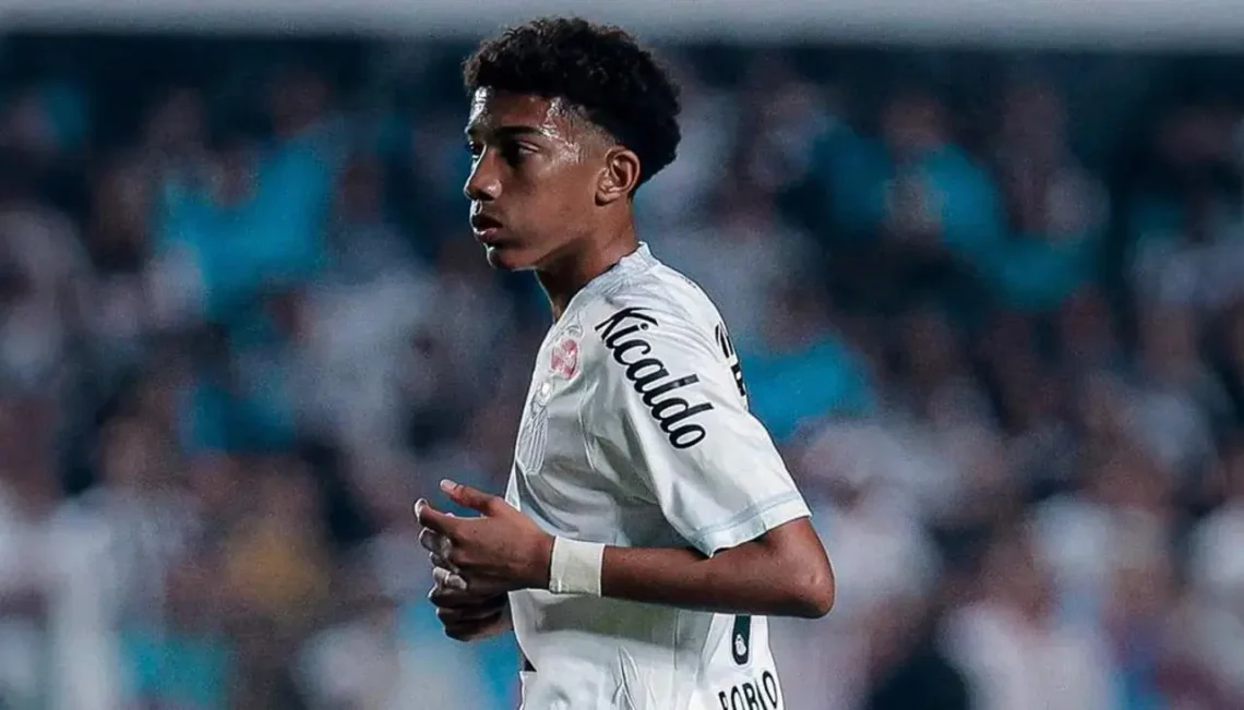 l hijo de Robinho hizo su debut como jugador profesional con 17 años. (FOTO: RRSS)