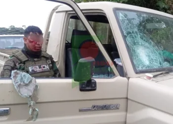 Uno de los policías de la Umopar fue herido de un ojo.
