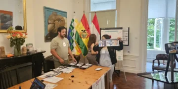 Voto de bolivianos en Bélgica. Foto: RRSS.