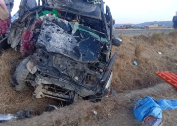 El vehículo quedó destruido por el impacto/RRSS