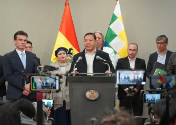 El presidente Luis Arce y el candidato presidencial ROdrigo Paz.
Foto: APG