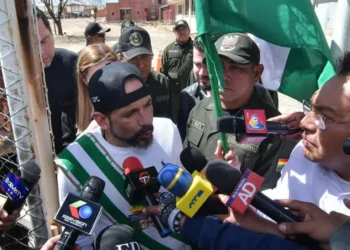Luis Fernando Camacho  en puertas del penal de Chonchocoro.
APG
