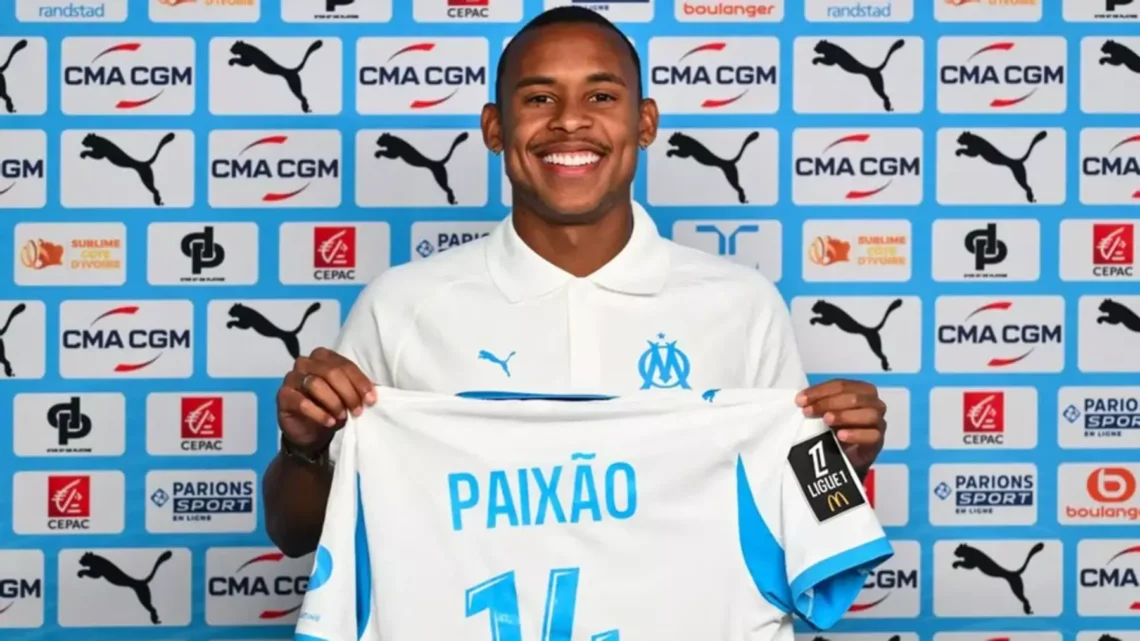 Igor Paixão con la camiseta del Marsella