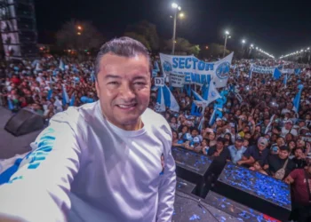 Jhonny Fernández en su cierre de campaña.
Foto: Facebook Jhonny Fernández