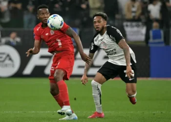 El centrocampista venezolano del Corinthians, José Martínez en el partido de fútbol de la Copa Sudamericana ante el América de Cali. (FOTO: RRSS)
