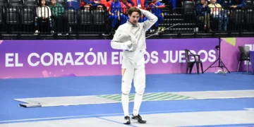 El esgrimista paceño Esteban Mayer en Asunción, Paraguay, dio la primera medalla dorada a Bolivia en los Panamericanos Jr (COB).