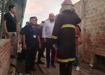 El ministro de Gobierno hizo una inspección en el penal afectado por el incendio. Foto: Dirección de Régimen Penitenciario.