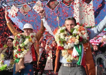 Rodrigo Paz y Edman Lara (PDC) en un cierre de campaña en El ALto.
Foto: Rodrigo Paz