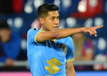 Ramiro Vaca en un partido de Copa Libertadores.