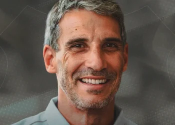 Presentación de Vojvoda. (FOTO: Santos Futebol Clube)