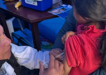 Los niños y adolescentes hasta los 14 años pueden acudir a la vacunación. Foto: Ministerio de Salud.
