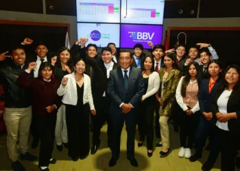 La BBV promueve la educación financiera con una simulación bursátil nacionaL. Foto: BBV.