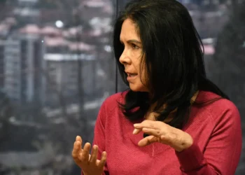 La economista y esposa del candidato Samuel Doria Medina (Unidad), Nidia Monje en entrevista con Piedra, Papel y Tinta de La Razón. Foto: Oswaldo Aguirre.