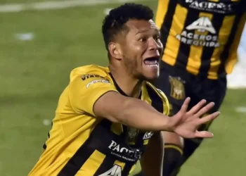Rolando Blackburn en The Strongest