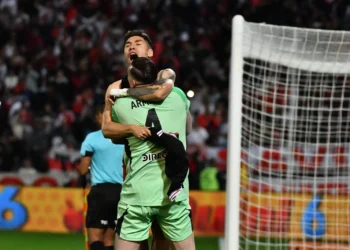 Gonzalo Montiel y Franco Armani celebran en River. (Club Atlético River Plate)