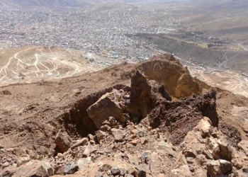 El Cerro Rico de Potosí se encuentra desgastado. Foto: Comibol.
