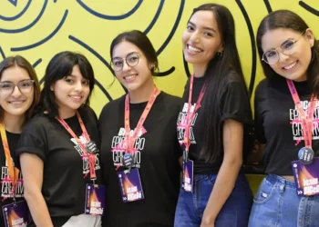 La presencia femenina se impone en la Bienal de Diseño y Cartel Bolivia 2025. FOTO: BICeBé