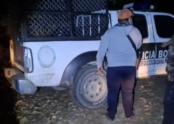 La Policía traslado a los aprehendidos a celdas policiales/Captura de video