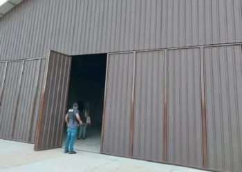La Policía logró tomar el control del hangar /RRSS