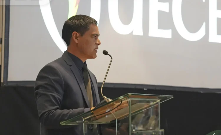 El consejero Carlos Spencer.