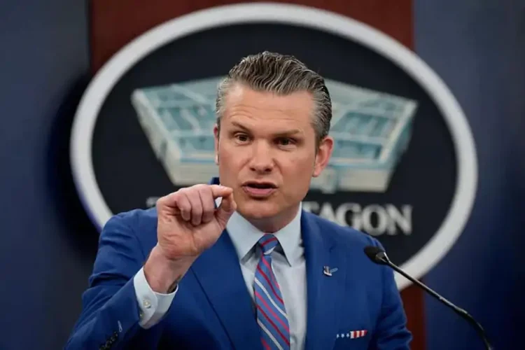 El secretario de Defensa, Pete Hegseth, defendió las nuevas medidas/The White House