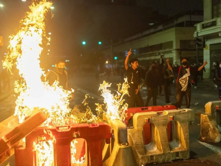 Grupos de la 'Generación Z' salieron al centro de Lima pidiendo la renuncia de Boluarte/GZ